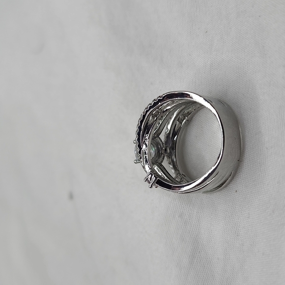 INFINITY DIAMOND RING🎄 - Picture 10 of 11